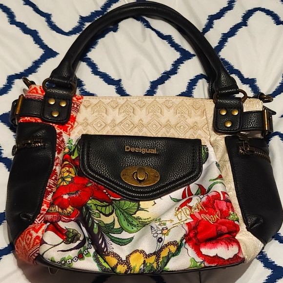 Desingual Handbag. Preloved. - Picture 1 of 9